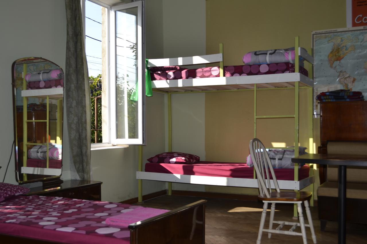 קוטאיסי Picnic Hostel מראה חיצוני תמונה